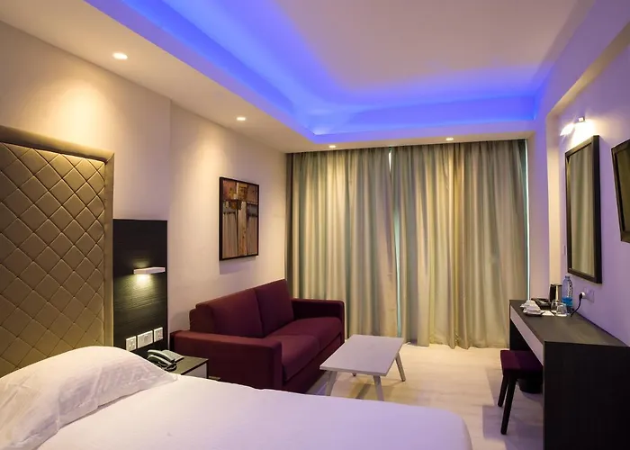 弗兰吉奥酒店 3* 拉纳卡